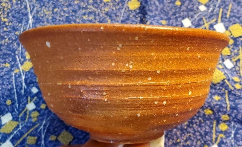 (新品)　信楽焼　抹茶茶碗　～金細工～