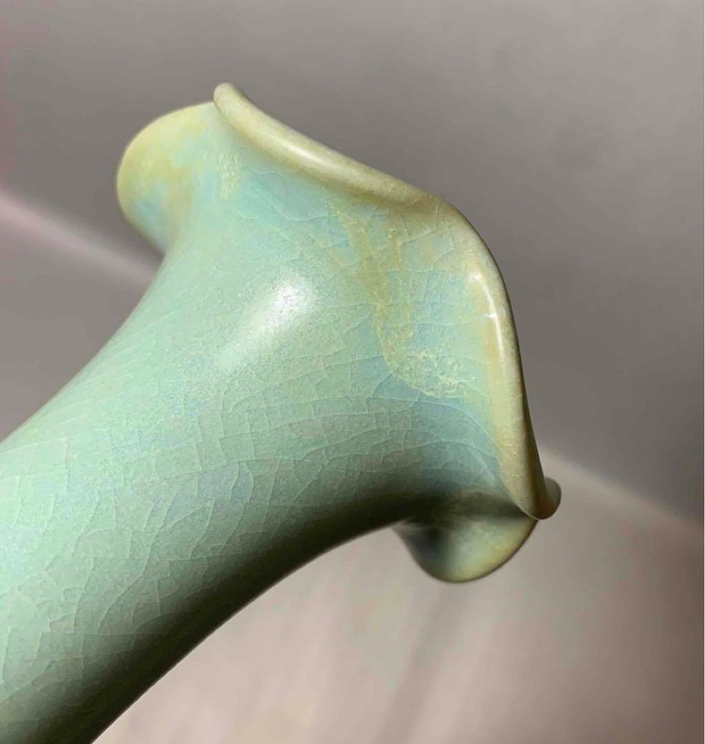 中国 輪花口肩衝瓶　u6230952