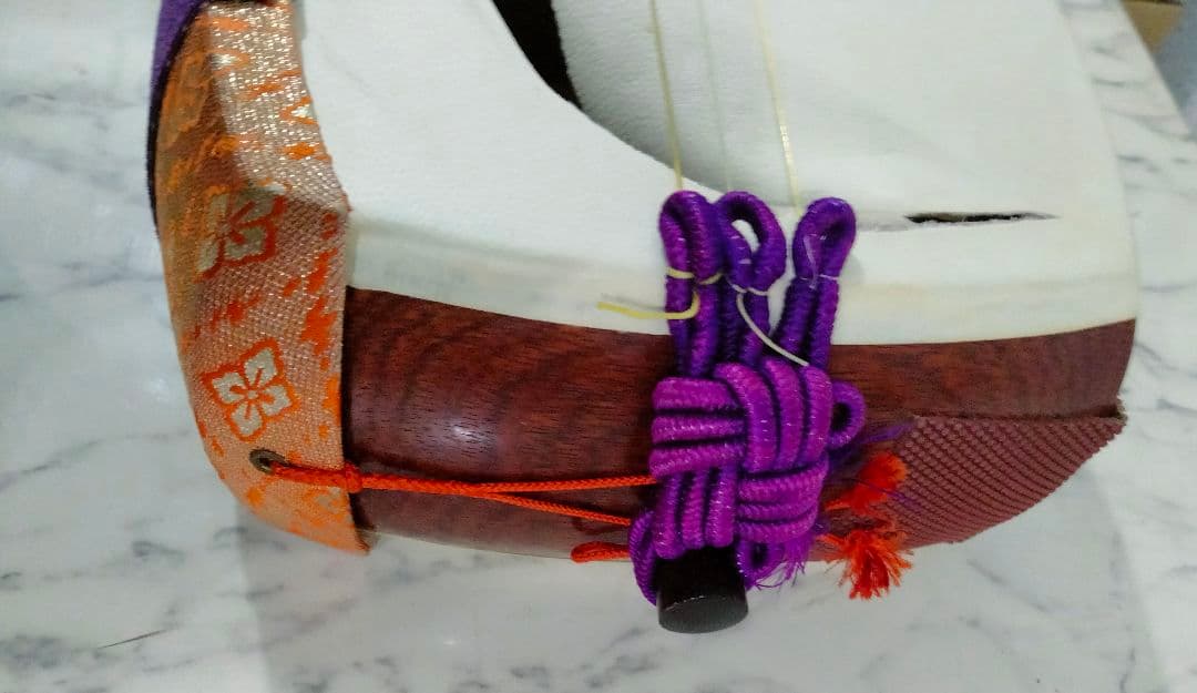 弦楽器 三味線 ハードケース付 調子笛、弦など付属（S1-2）