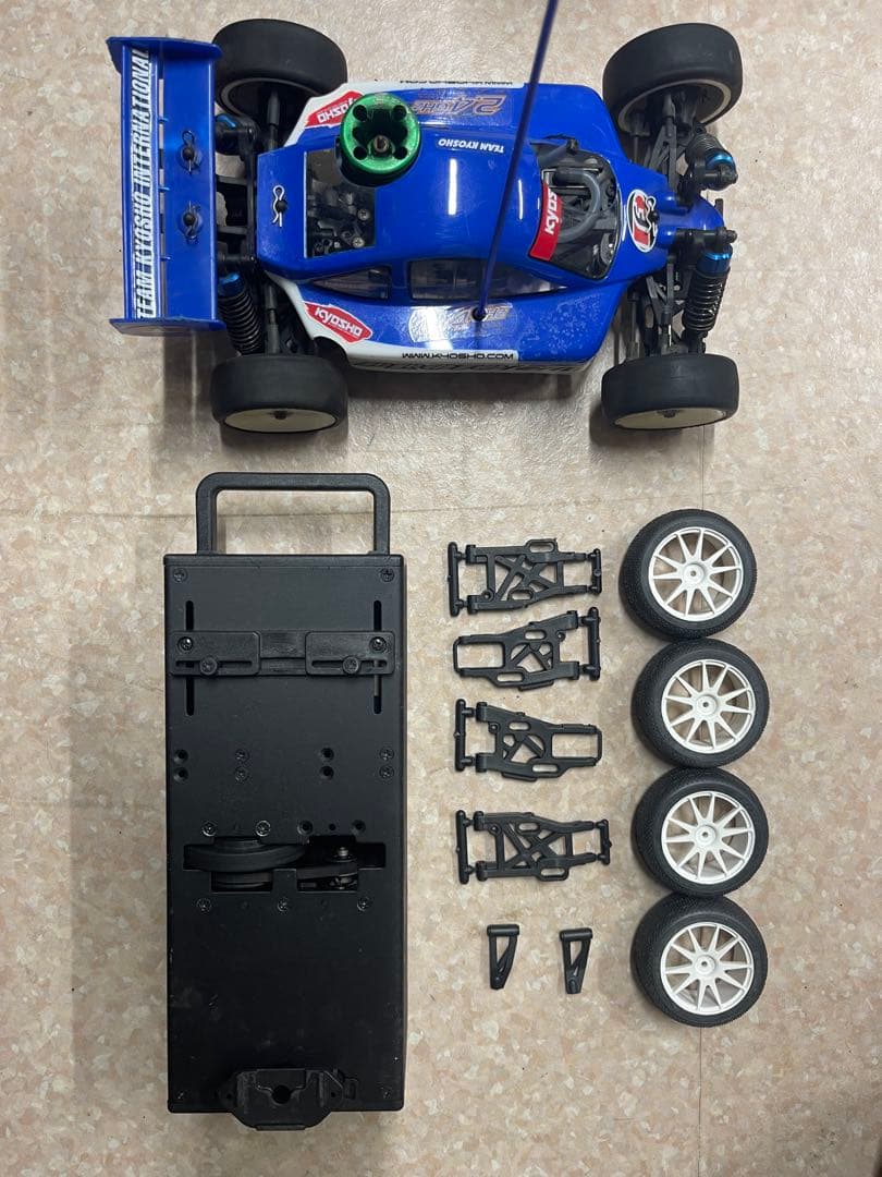 Kyosho Inferno オフロードRCカー