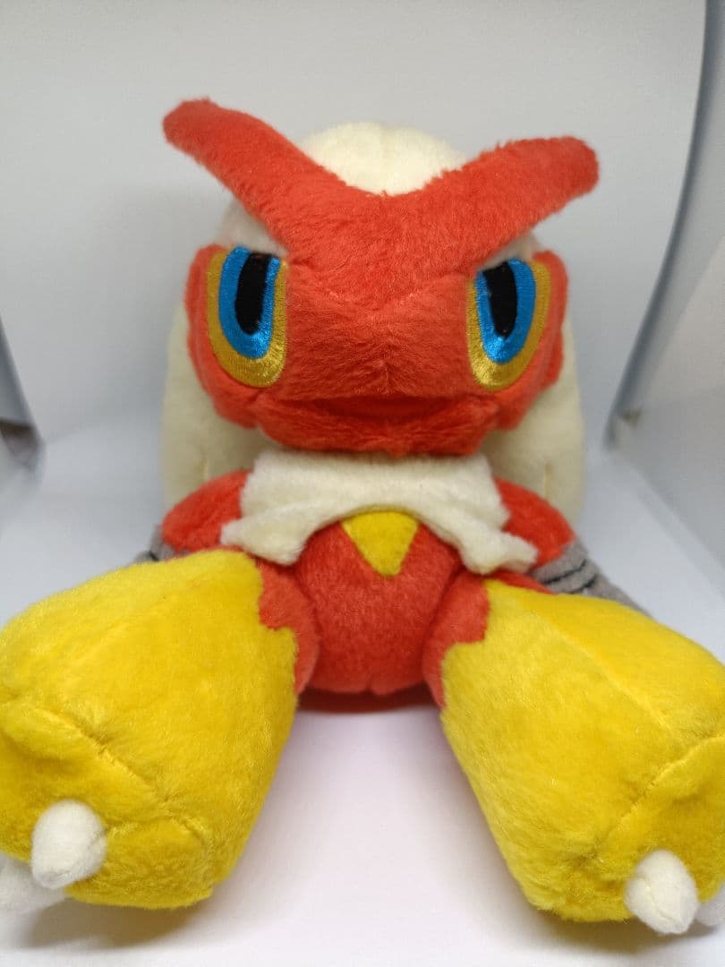 【ポケドール　バシャーモ】　+　おまけ【ポケモンポーズフィギュア　バシャーモ】