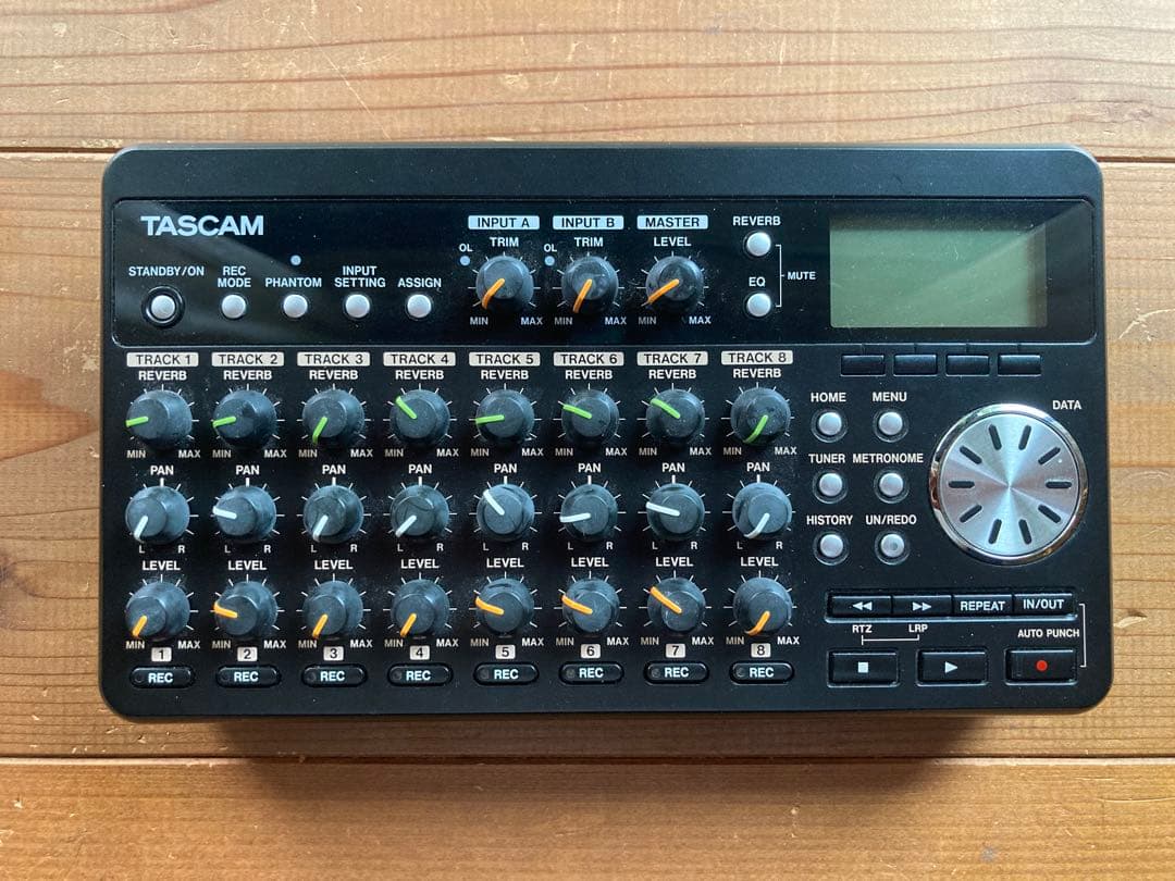 TASCAM DP-008 マルチトラックレコーダー