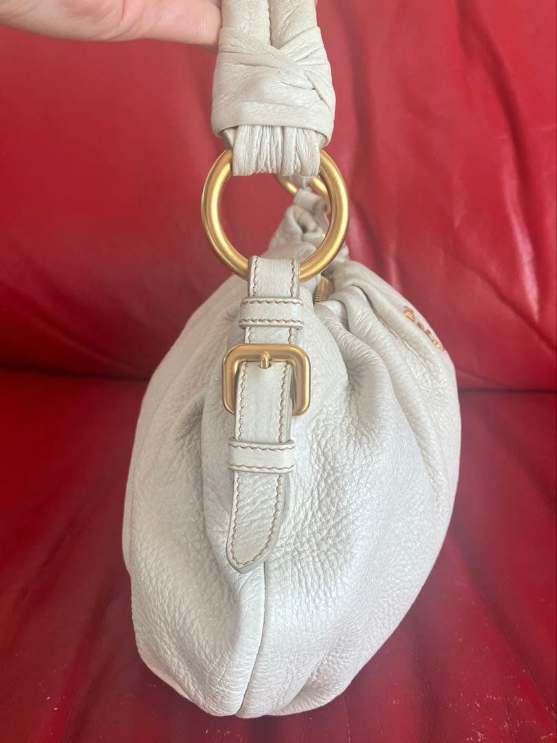 PRADA ホワイトレザー　ワンショルダーバッグ　プラダ