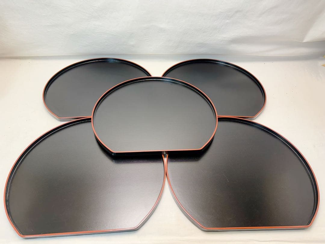 ほぼ未使用 懐石道具 木製 千筋 缘朱 半月膳 5客揃 銘々盆 平膳 宴会盆元箱