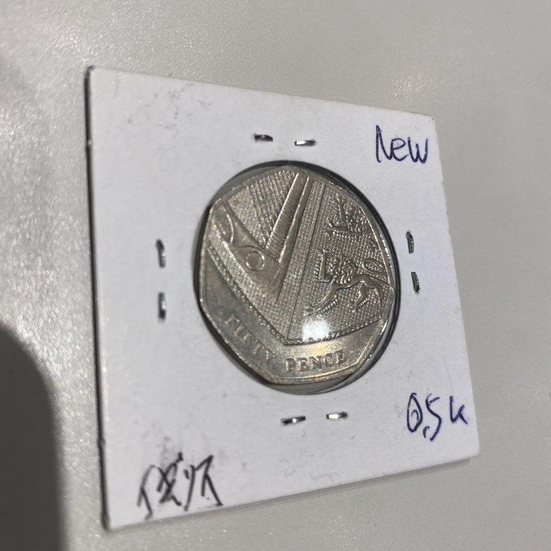 アンティーク　イギリス　FIFTY PENCE エリザベス女王　ライオン