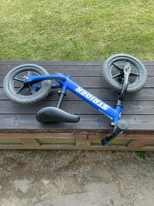 ストライダー   STRIDER ヘルメット付き