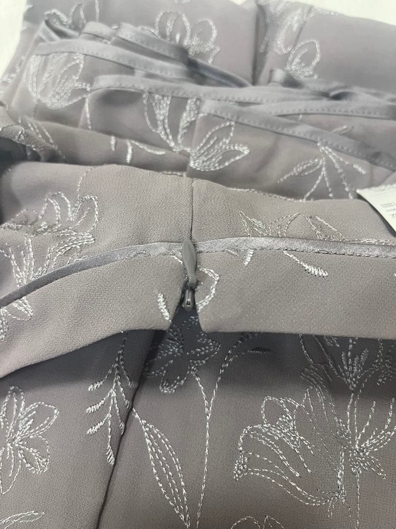 新品未使用＊ANY SIS 【Lily Calin】エンブロイダリードレス