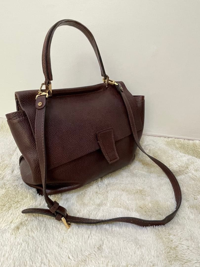 美品GIANNI CHIARINI（ジャンニキャリーニ） レザーショルダーバッグ