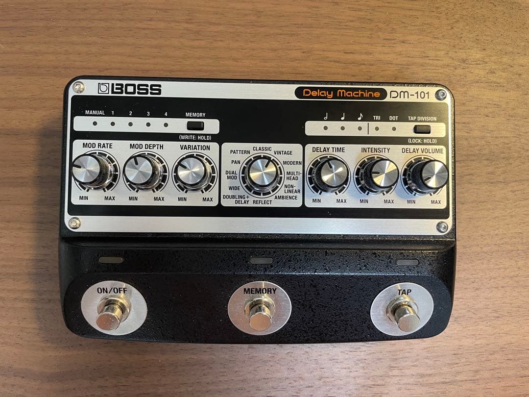 BOSS DM-101 Delay Machine アナログディレイ