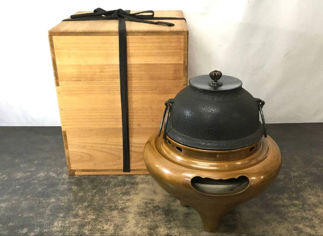 鉄釜 鉄耳環 風炉　灰付 茶道具 共箱付
