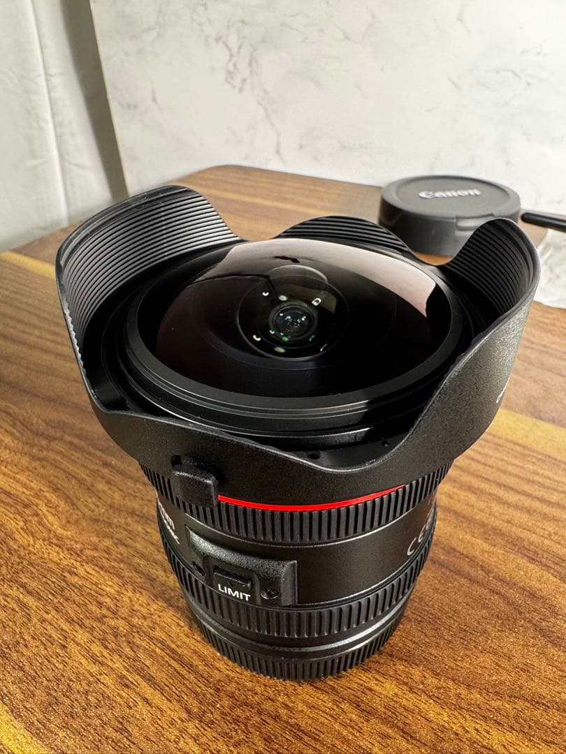 キャノン Canon EF8-15mm F4L フィッシュアイ ズームレンズ