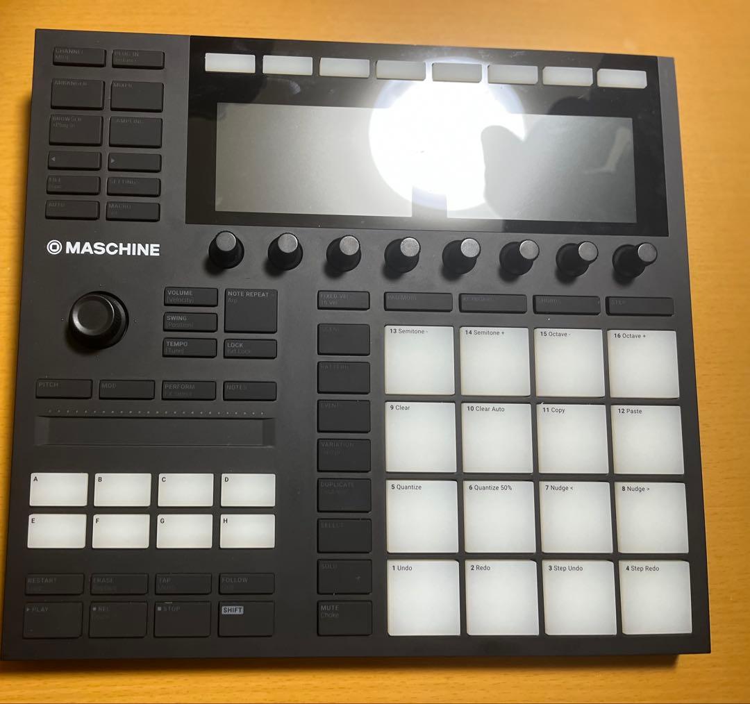 MASCHINE MK3 音楽制作システム + ヘッドフォン