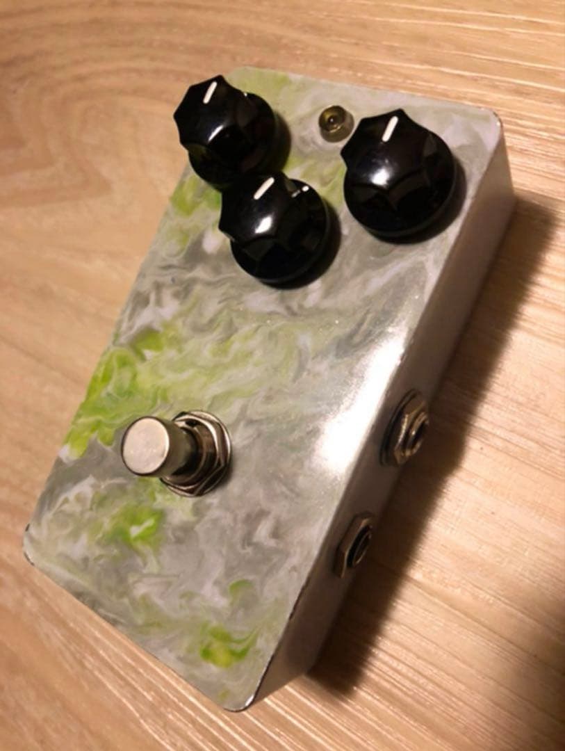 レア Leqtique / Roger