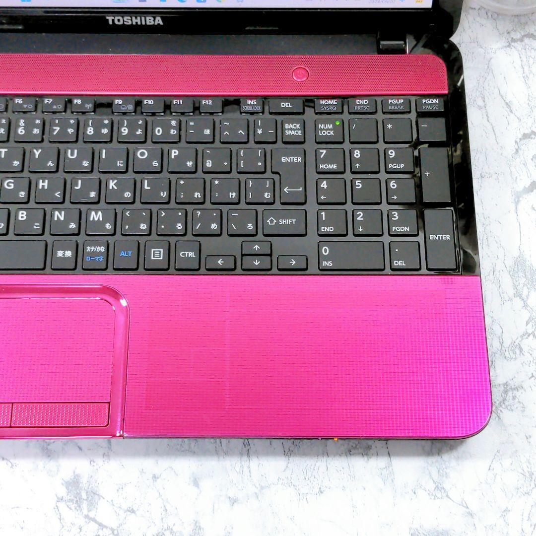 5T9 東芝 ピンク 可愛いノートパソコン♥Core i7 Windows11