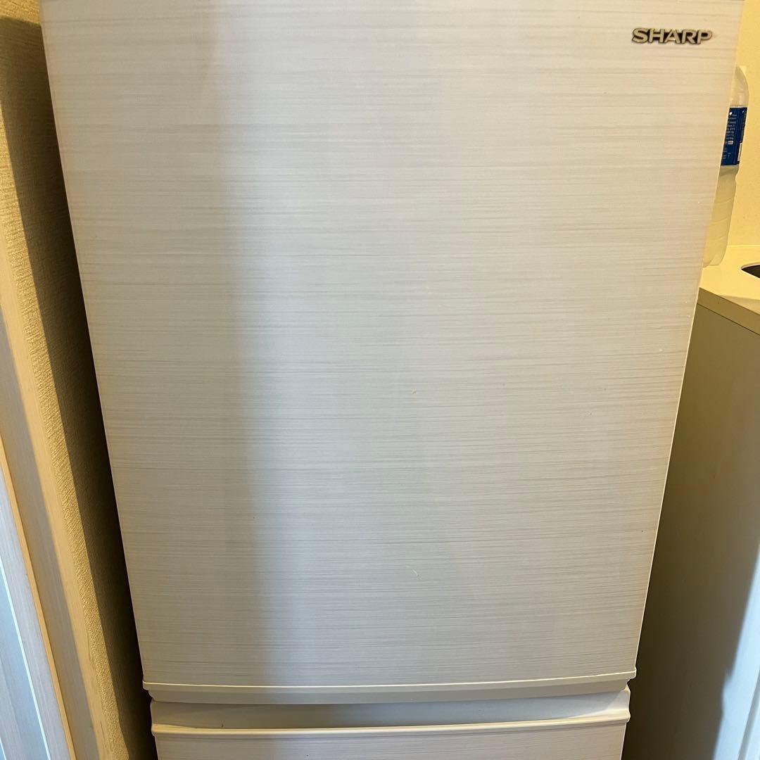 SHARP ホワイト冷蔵庫 フラットデザイン