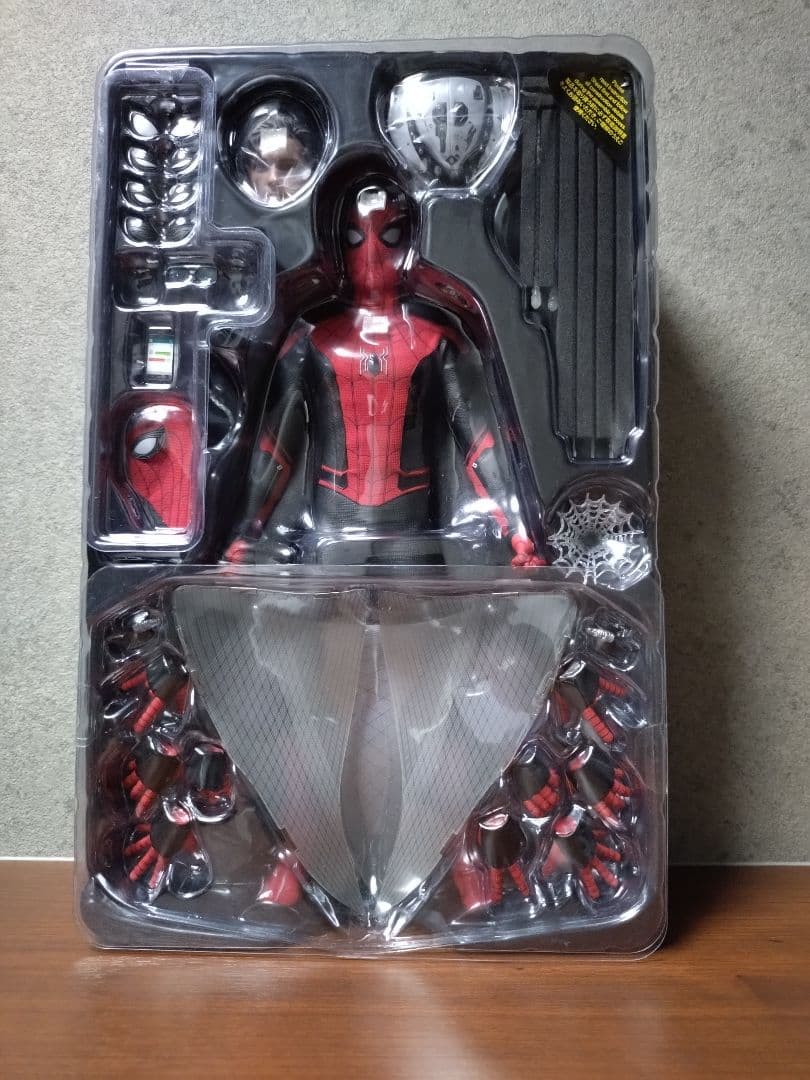 ホットトイズ　スパイダーマン アップグレードスーツ フィギュア