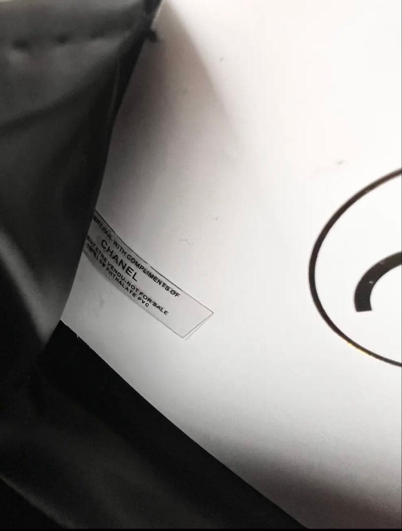 CHANEL ショルダーバッグ ブラックレザー ケース ノベルティ