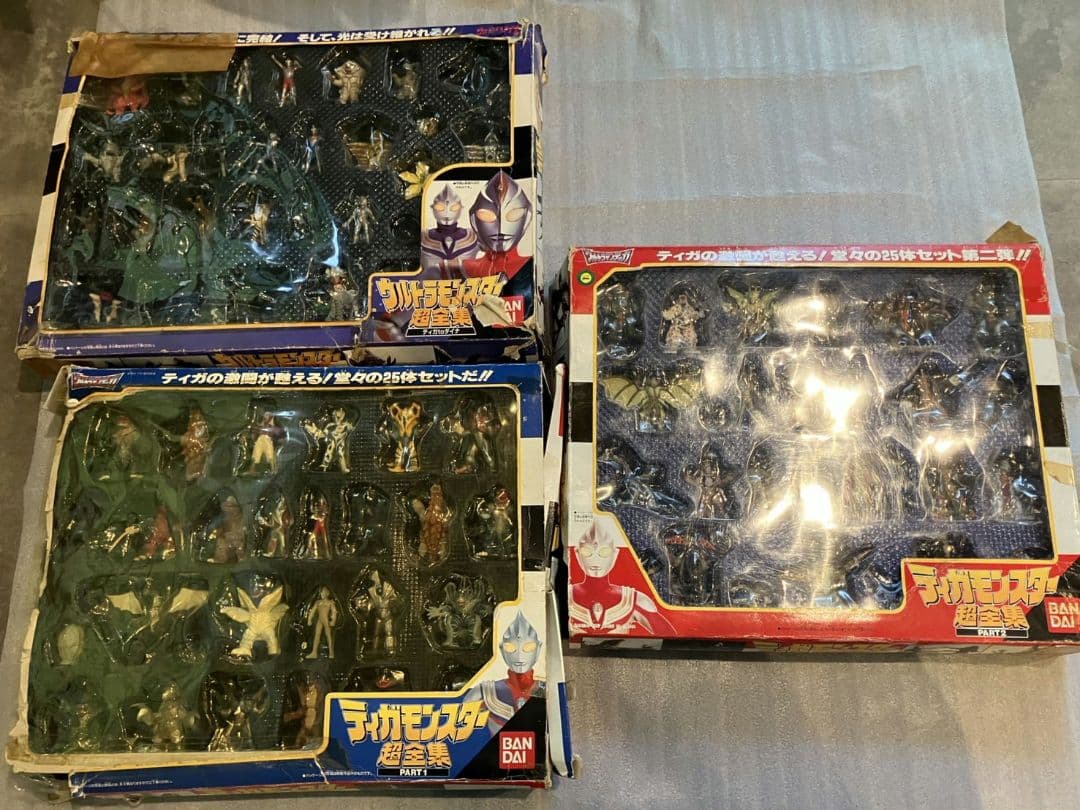 【ウルトラマン　ティガ・ウルトラ　モンスター超全集】3点セット　レア　欠品あり