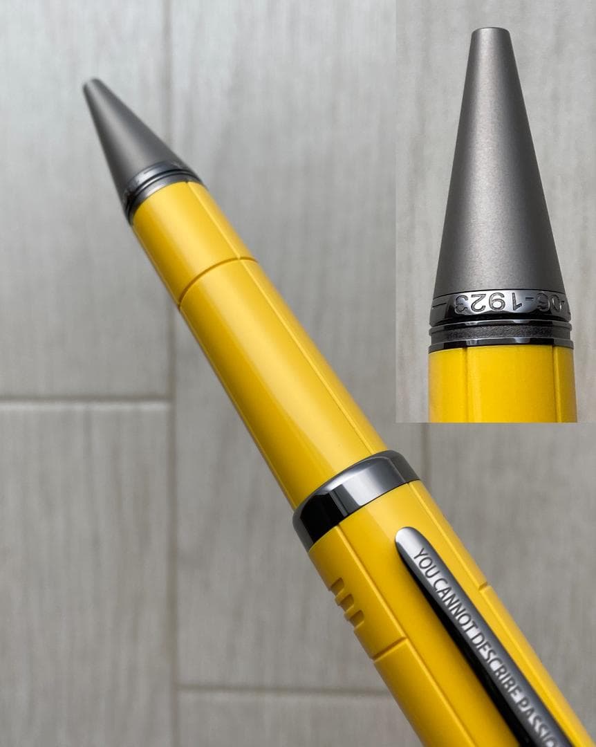 新品同様 モンブラン グレートキャラクターズ エンツォ・フェラーリ ボールペン