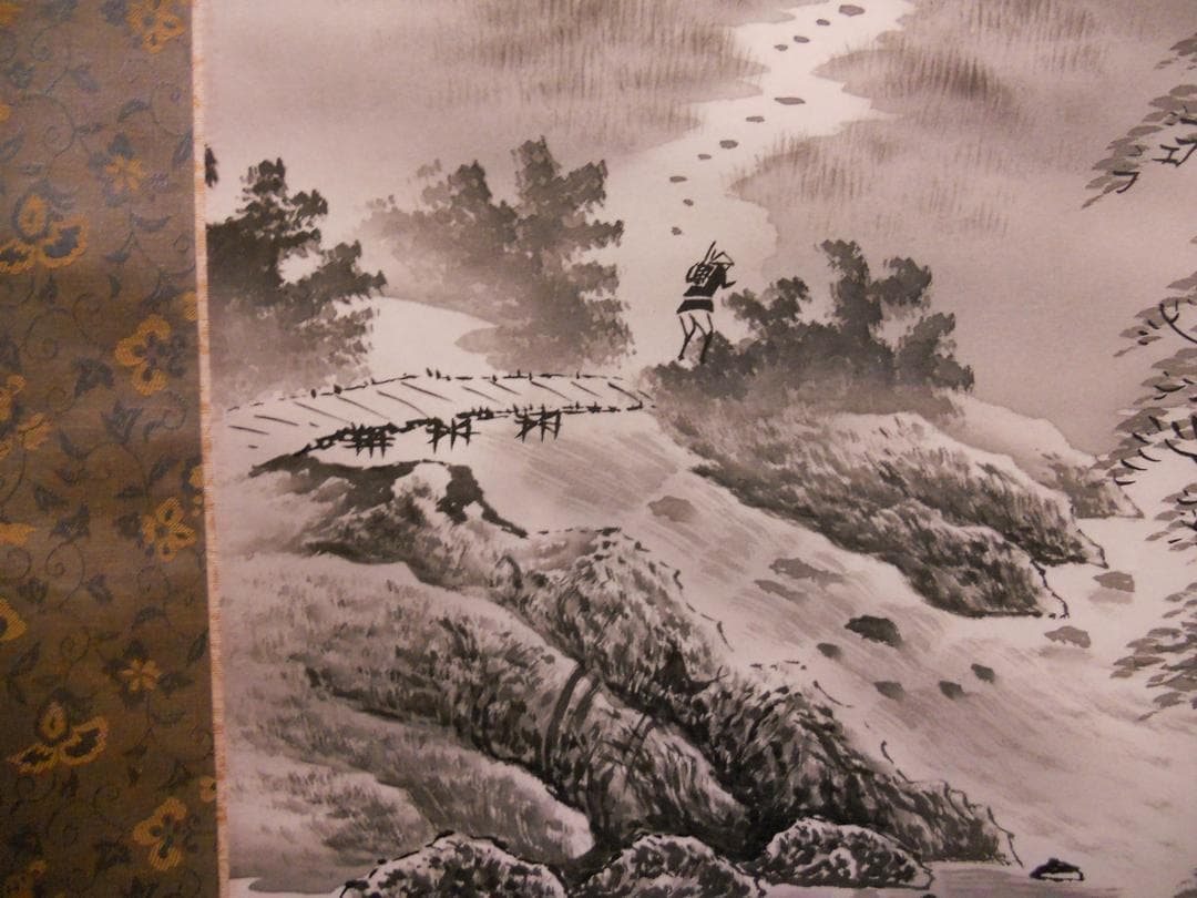 掛け軸 長尾經華 水墨山水 絹本 希少 軸装 茶道具 掛軸 美品 です。