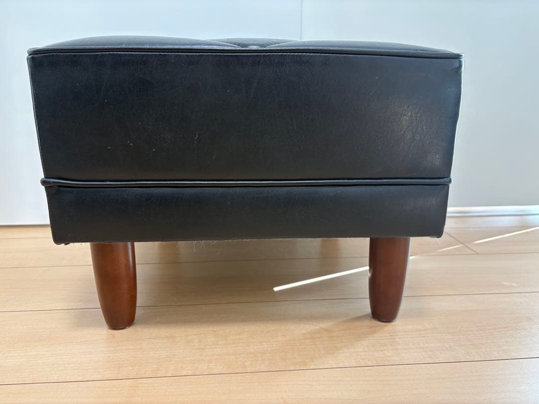 カリモク60 オットマン ブラック