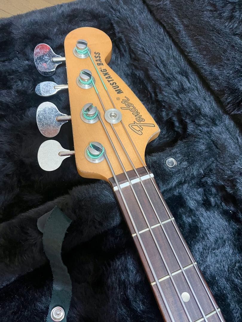 Fender JMJ Road Worn Mustang Bass Black