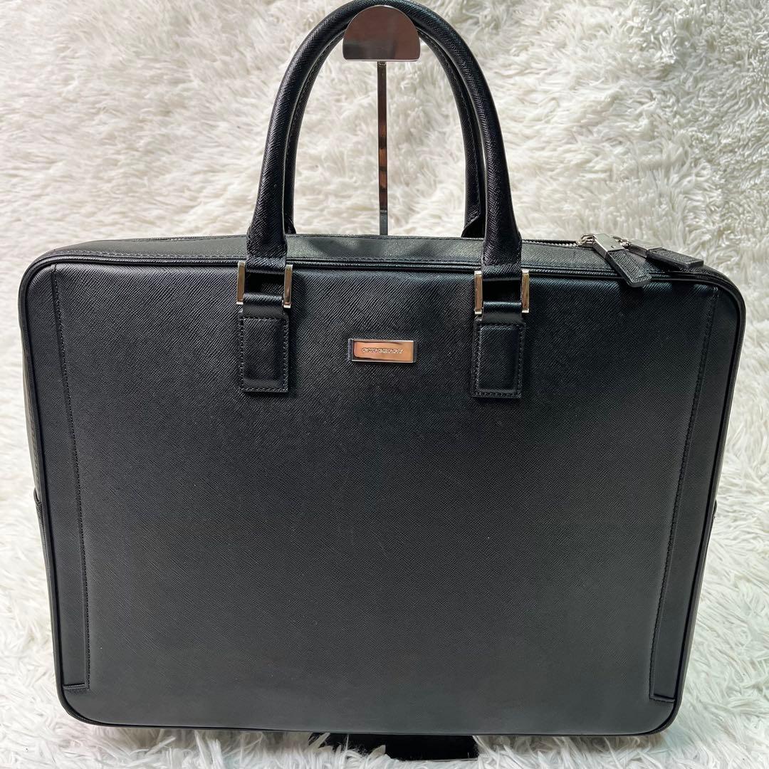 美品✨バーバリー　ブリーフケース　ビジネスバッグ　黒　A4 サフィアーノレザー