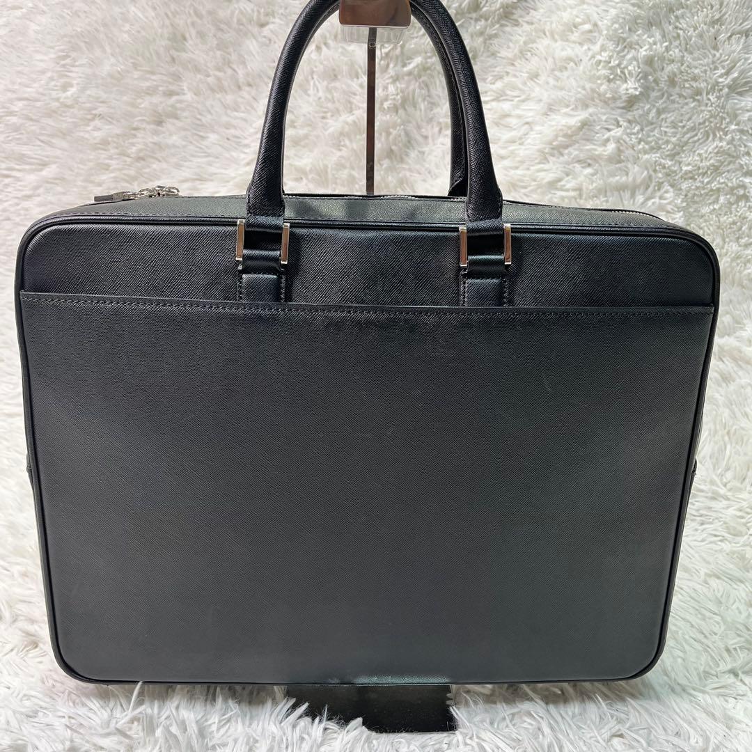 美品✨バーバリー　ブリーフケース　ビジネスバッグ　黒　A4 サフィアーノレザー