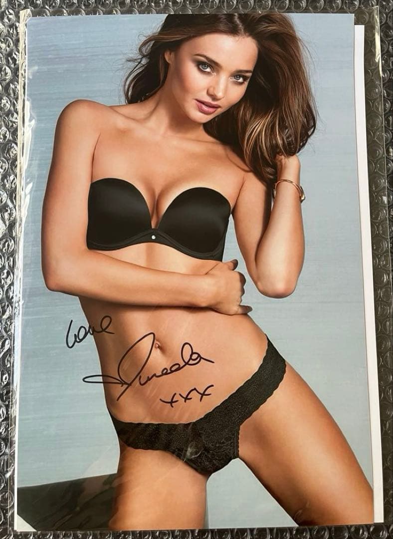 ミランダ・カー 直筆サイン入り A4写真 ☆COA証明書付き☆