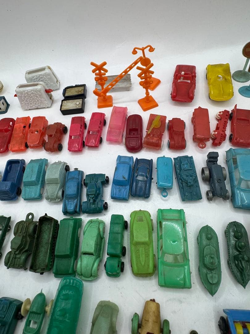 グリコ おまけ レトロ 昭和 フジヤ 木製 130点ほど 機関車　ロボット