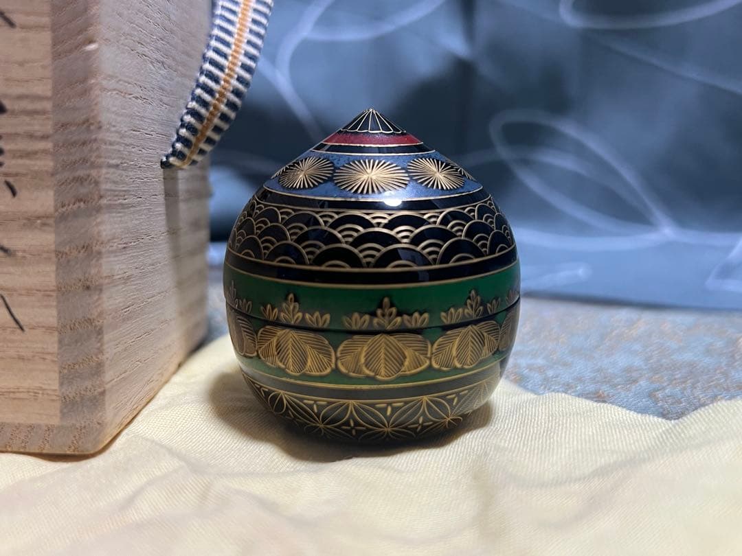 最上位作 極細密沈金独楽文様宝珠 前志芸男 装飾品