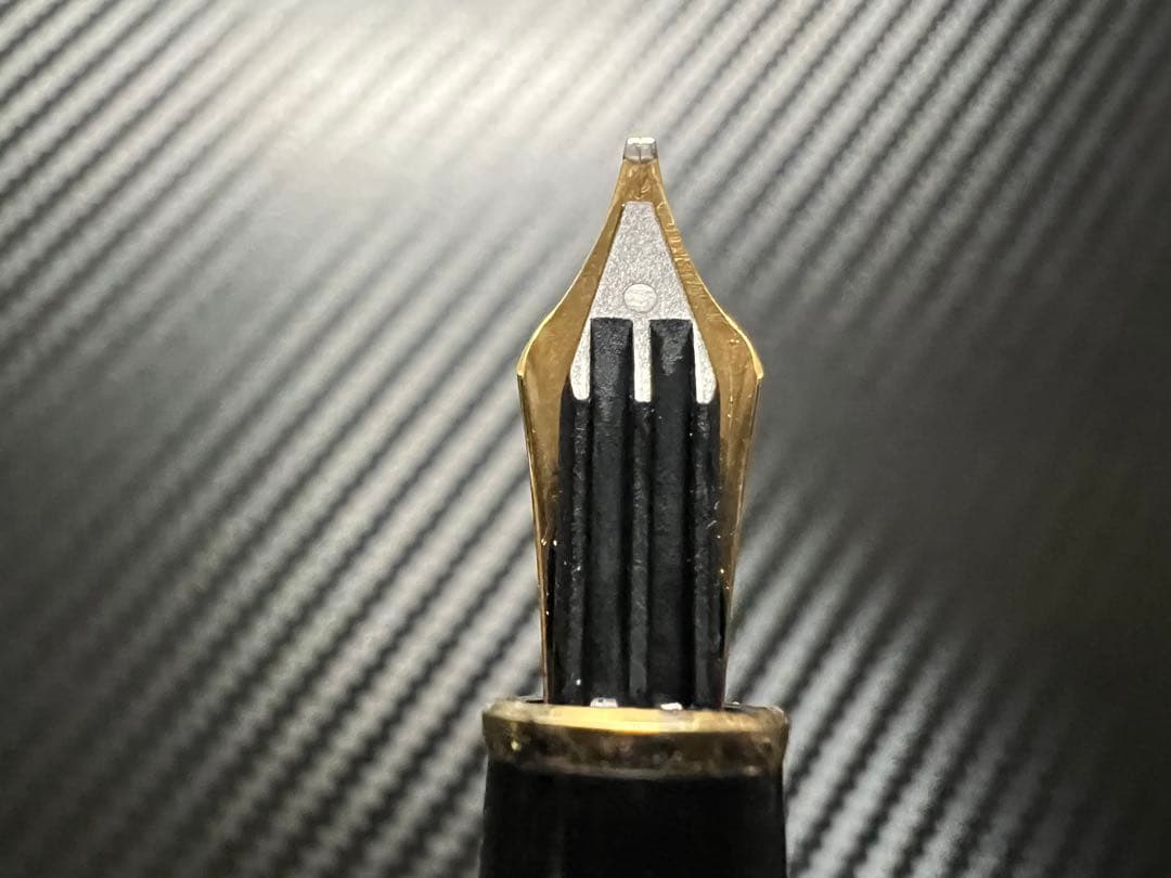 美品 フランス仕様 モンブラン 144 万年筆 ブラック 中白 B 18K