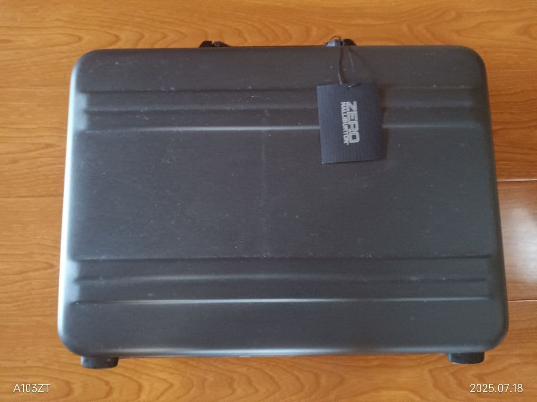 ■tom　ゼロハリバートン　アタッシュケース