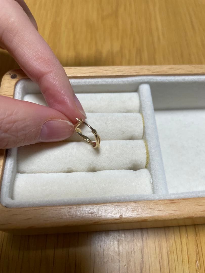 【訳あり】ete エテ K10/K18 ツイスト ひねりフープピアス　片耳のみ