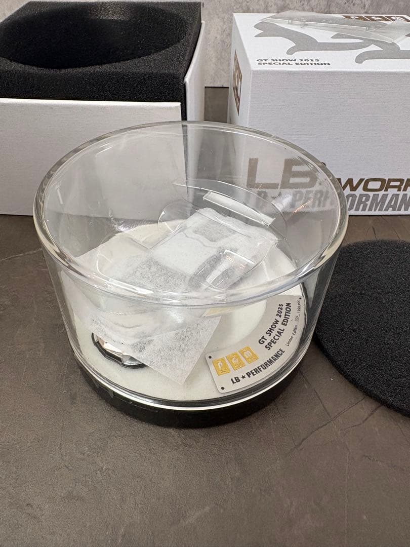 PGM 1/64 ランボルギーニ・アヴェンタドール Grigio Antares