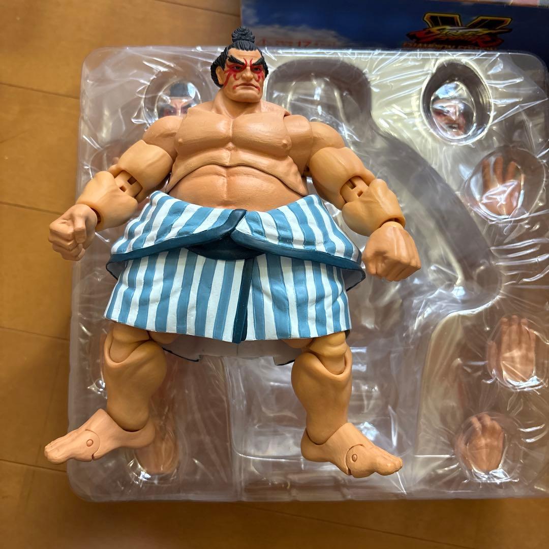 ストームコレクティブルズ　ストリートファイター エドモンド本田　フィギュア