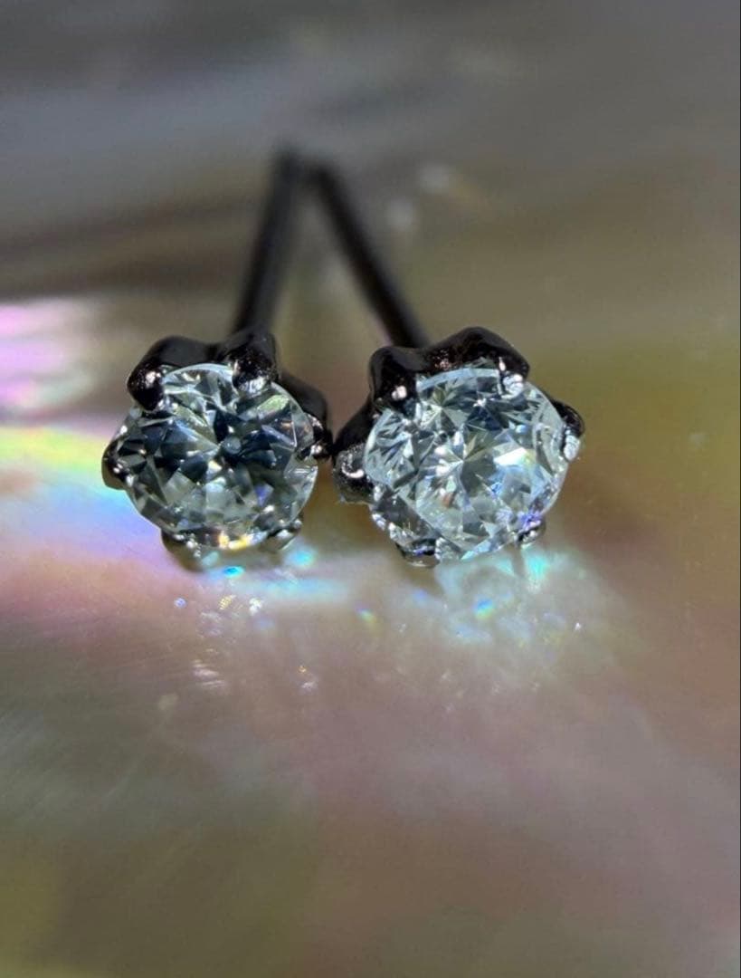 ゆるうさ様用！！【極上虹照一粒☆】ダイヤモンド　プラチナ　ピアス