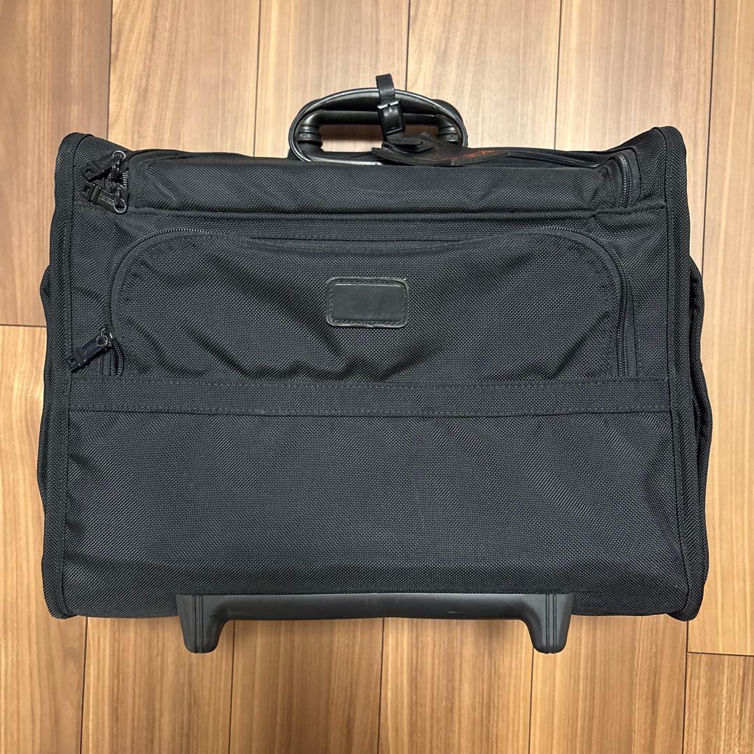 TUMI ブラック キャリーケース　4輪　機内持ち込み可能