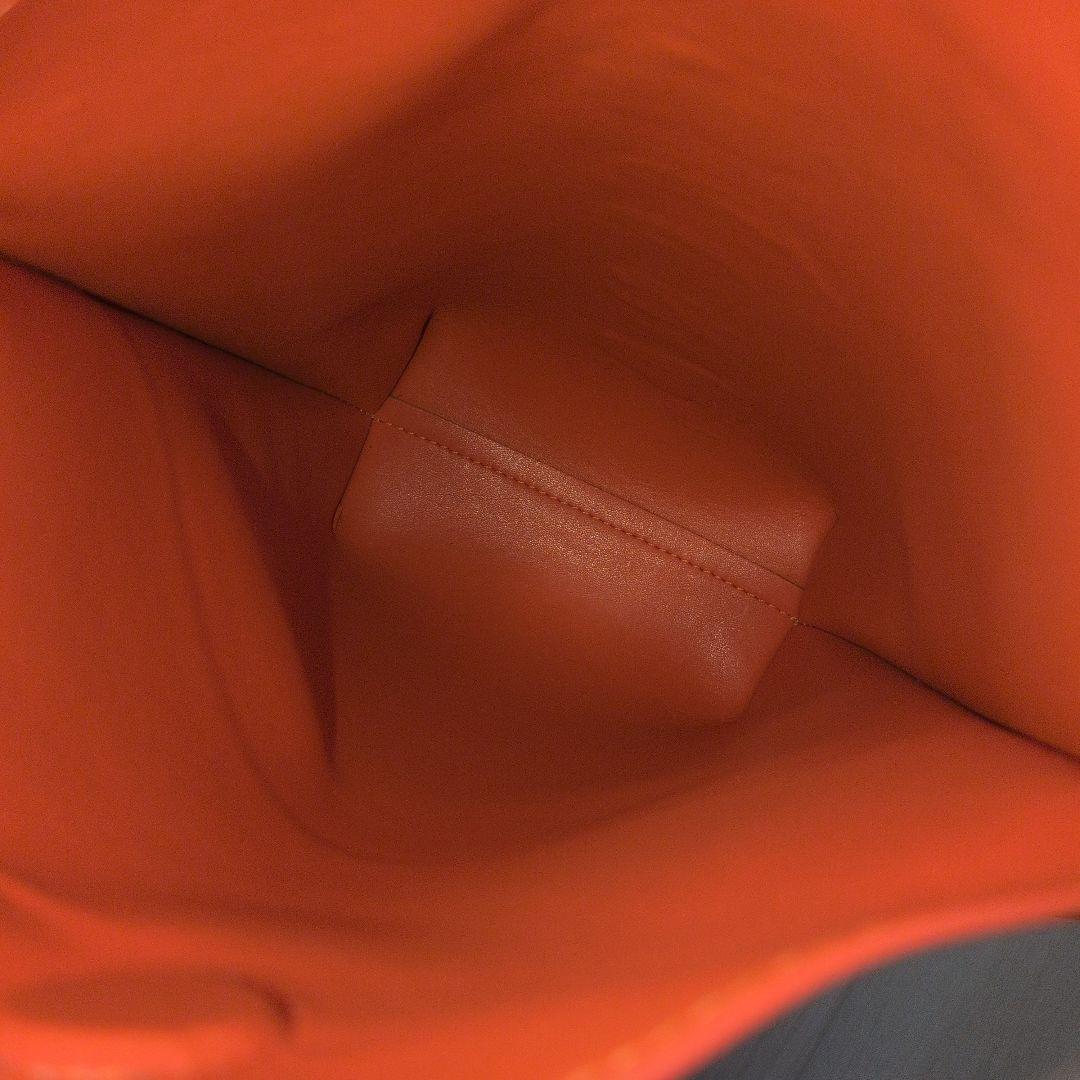 美品　SILNA minacolo　ショルダー マルチケース ゴールド×オレンジ