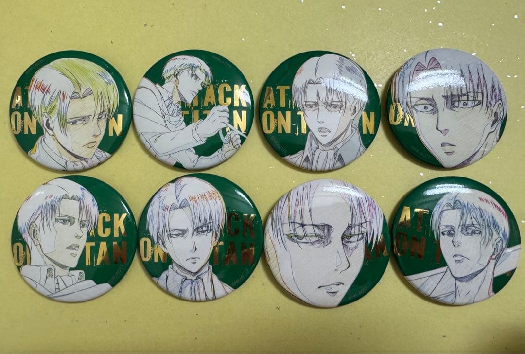 進撃の巨人 激動 リヴァイ 缶バッジ 8個セット