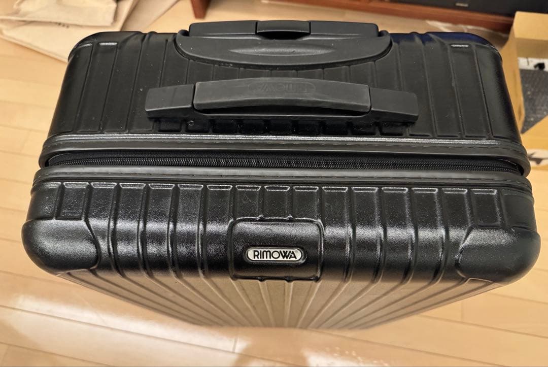 RIMOWA ブラック キャリーケース ２輪