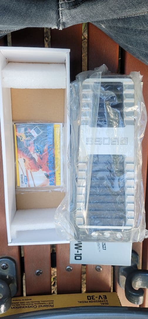 BOSS PW-10ワウペダルとEV-30エクスプレッションペダルセット