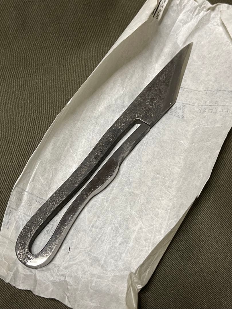 蔵の鍵！？金具を地鉄に使った面白い小刀