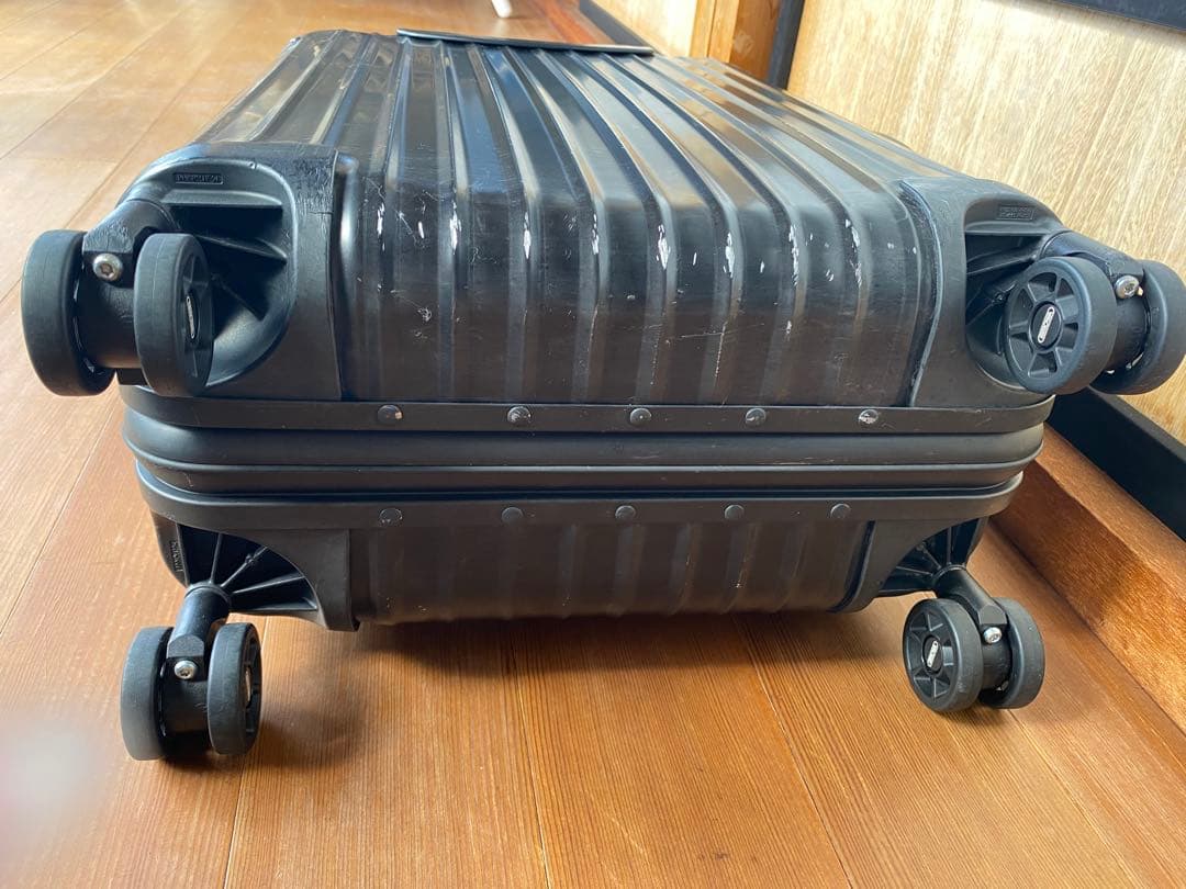 リモワ トパーズ ステルス　RIMOWA Black 4輪