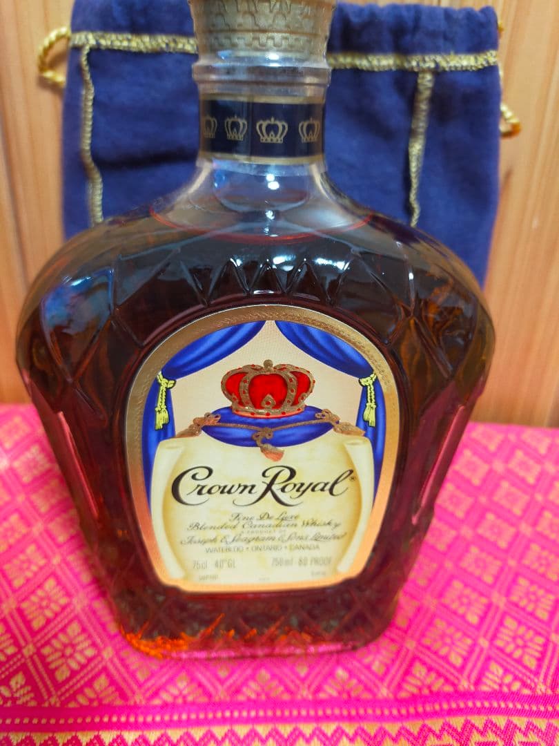 古酒クラウンローヤルウイスキー