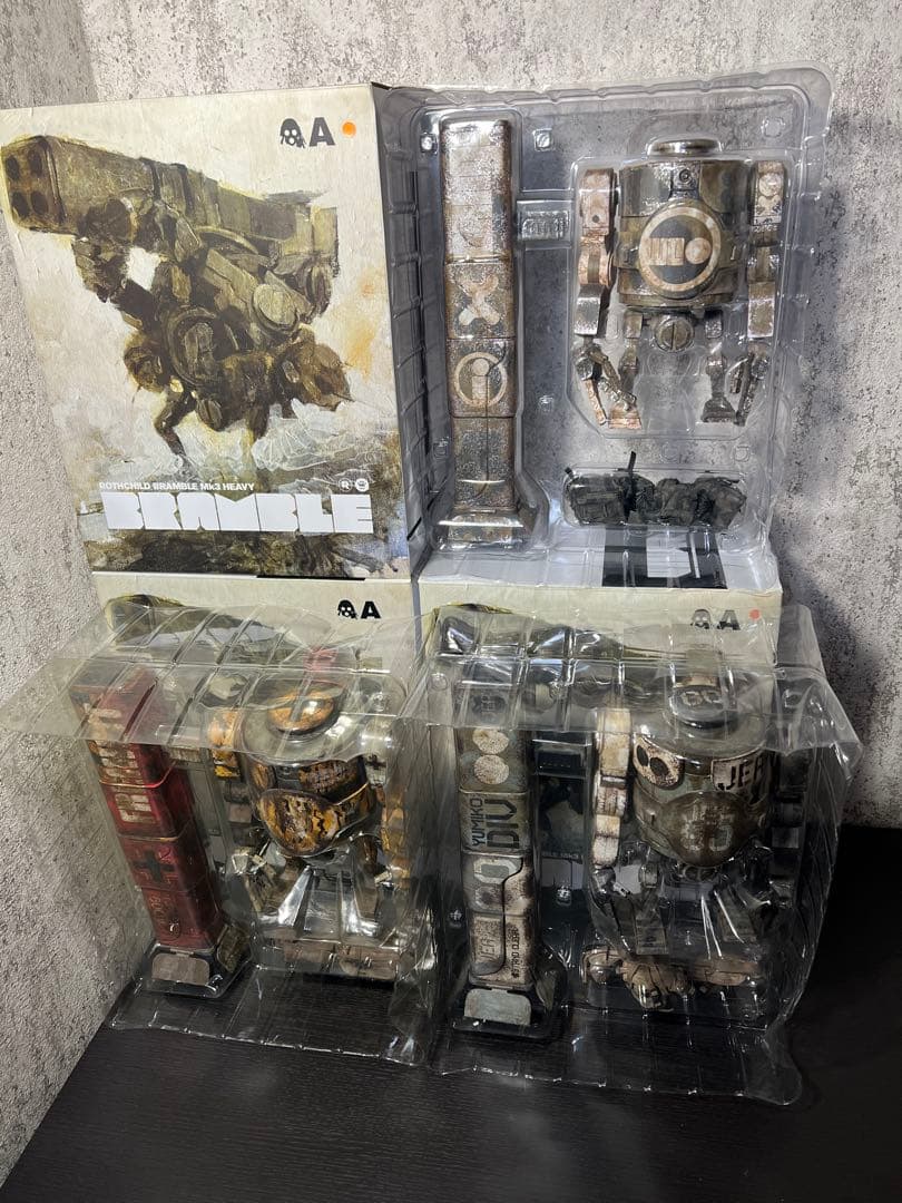 threeA BRAMBLE WWR WORLD WAR ROBOT 3体セット