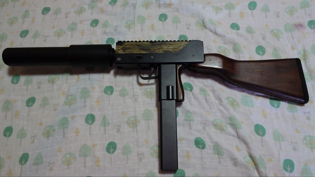 MAC10のウッドストック+グリップ