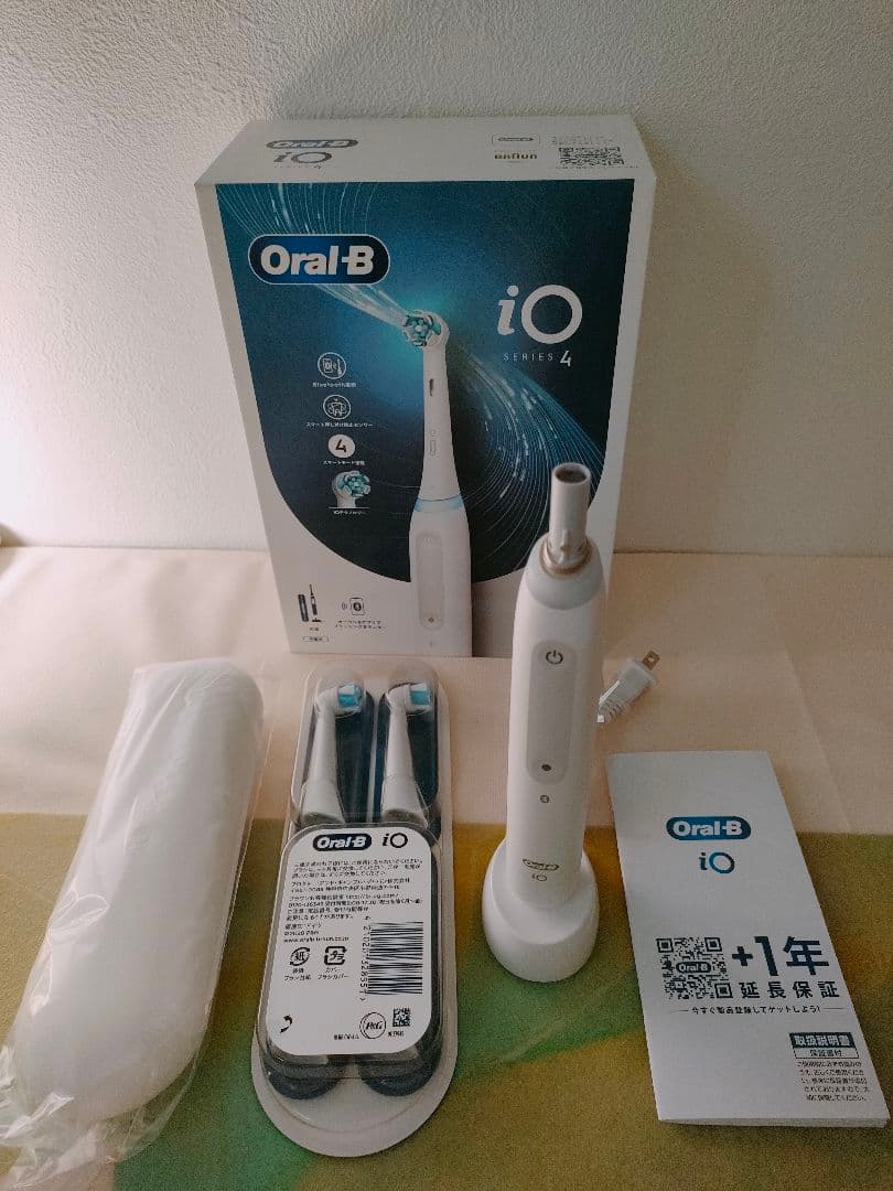 ブラウン オーラルB IO4 クリアホワイ 電動歯ブラシ 本体+替ブラシ4本