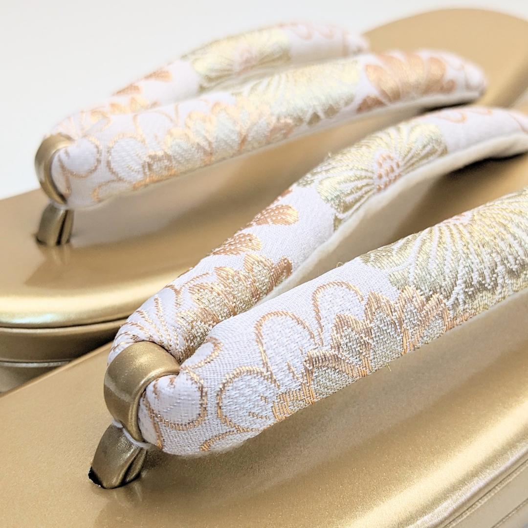 和装 草履バッグセット 白 金 ゴールド 帯地 菊花 古典 フリーサイズ u8
