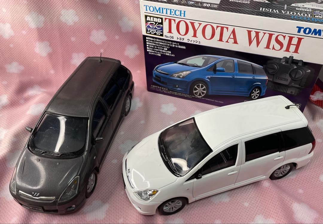トヨタ ウィッシュ 非売品ミニカー2台とラジコン1台のセット